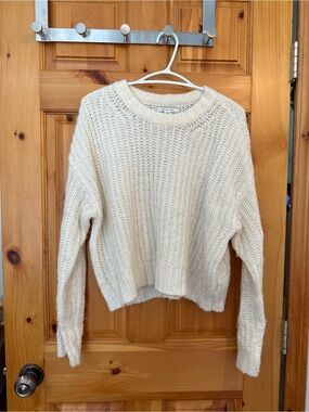 American Eagle Outfitters Cream Chunky Crewneck Sweater